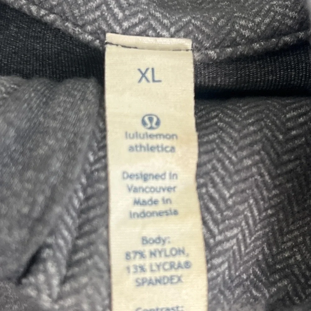 Lululemon Athletica Kung Fu II Jacket Mens XL Gray Full Zip Stand Collar